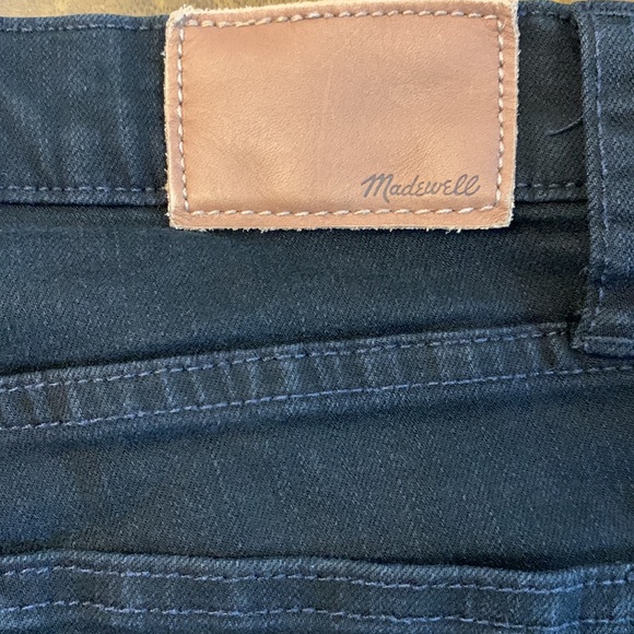 Madewell 9" Mid/High-Rise Roadtripper Black Skinny Jeans - Picture 6 of 12